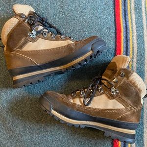 Womens Cabelas Brown Hiking Boots Size 8.5